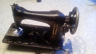 Máquina de coser antigua Santa Susana