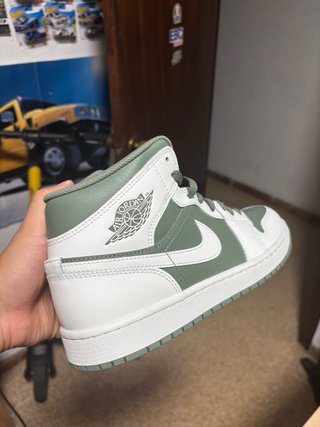 A ESTRENAR Air Jordan 1 Mid