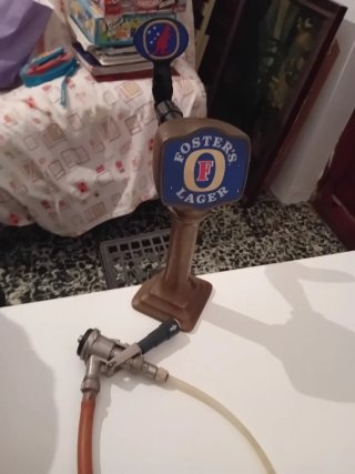 Tirador Cerveza Foster. Grifo roto