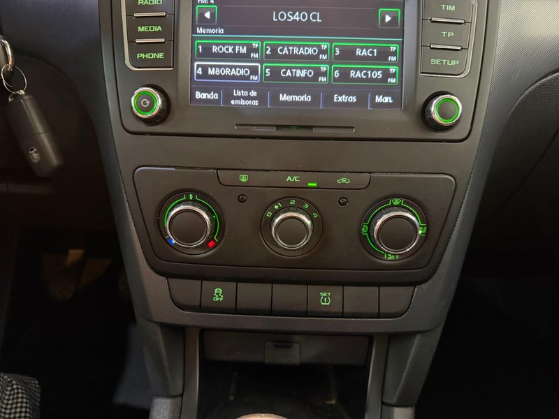 Škoda Yeti 1.2 TSI Active 4x2 2015, foto 13