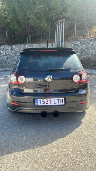 Volkswagen Golf 2004