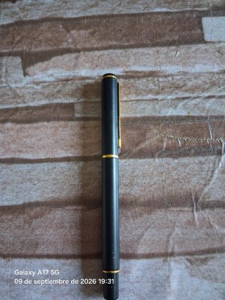 Bolígrafo Parker Negro y Dorado