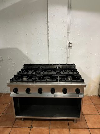 Cocina industrial 6 fuegos