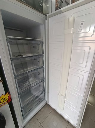 Congelador vertical NO FROST BEKO
