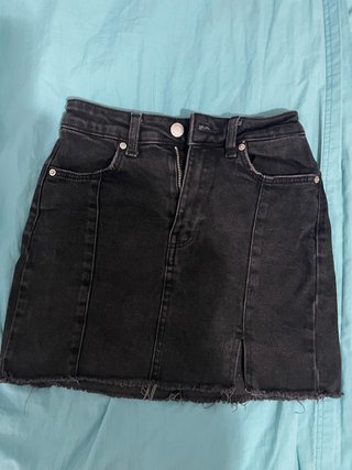 Falda vaquera negra Bershka Talla 32