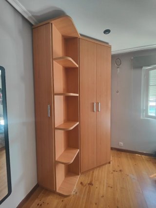 Armario Rinconero Madera + Estantería. DESMONTADO