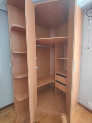 Armario Rinconero Madera + Estantería. DESMONTADO