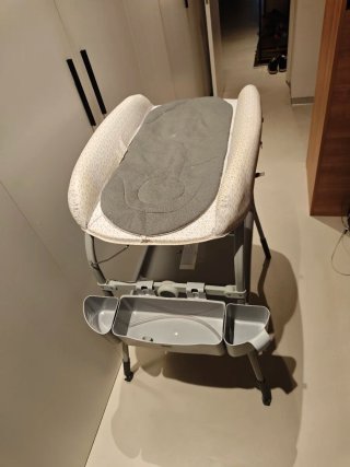 2 en 1 Bañera cambiador Chicco con patas