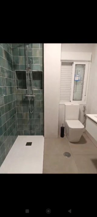 Hola, alquilo estudio dentro de piso
