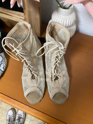 Zapatos de baile de malla con cordones