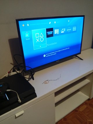 PS4 500GB Negra + 2 Juegos