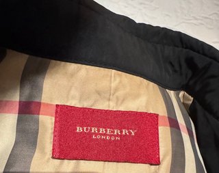 Gabardina Burberry London Negra