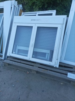 Ventana aluminio con persianas