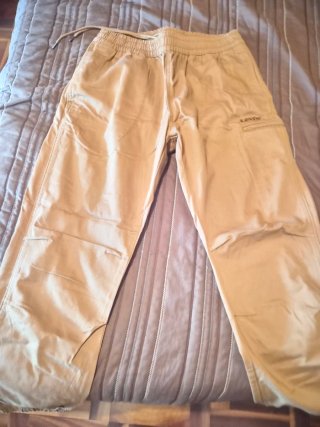 Pantalón Levis Beige
