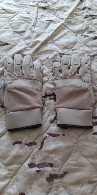 Guantes tácticos color beige talla 10