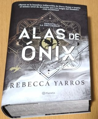 Saga Empíreo. Primera edición, en español.