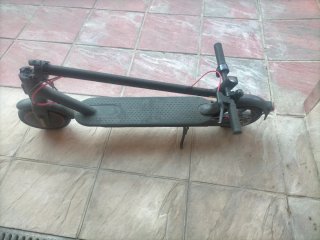 Monopatín Eléctrico Negro