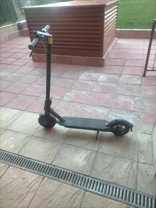 Monopatín Eléctrico Negro