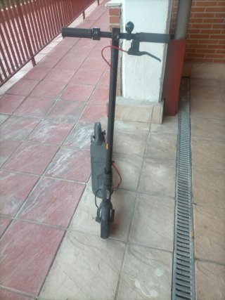 Monopatín Eléctrico Negro