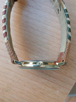 Reloj Hamilton Cuarzo Dorado