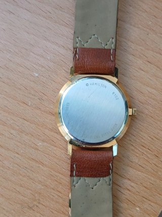 Reloj Hamilton Cuarzo Dorado