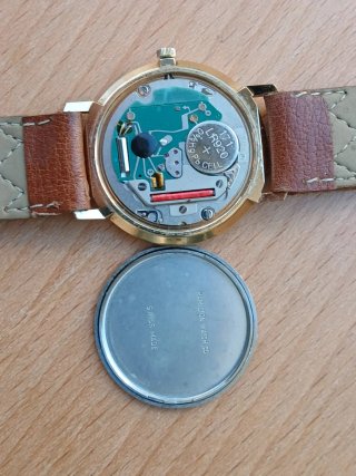 Reloj Hamilton Cuarzo Dorado