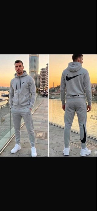 Conjunto deportivo Nike gris