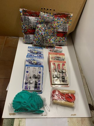 Lote: Coches montar, Confeti, Comba y Moldes !!
