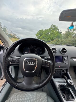AUDI A3 SPORTBACK (IMPECABLE)