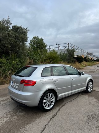 AUDI A3 SPORTBACK (IMPECABLE)