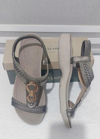 Sandalias cómodas talla 40