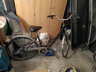 Bicicleta de paseo negra