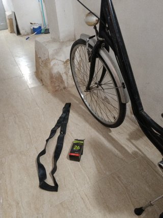 Bicicleta de paseo negra