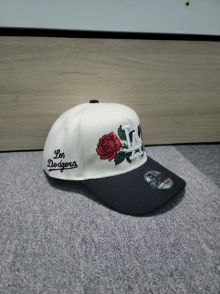 Gorra LA Dodgers Flores Rojas New Era