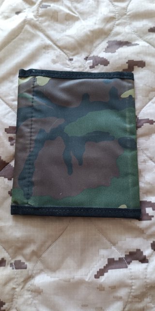 Cartera Camuflaje Paracaidista Bandera España