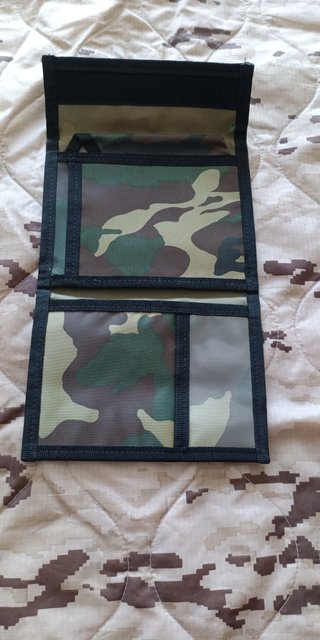Cartera Camuflaje Paracaidista Bandera España