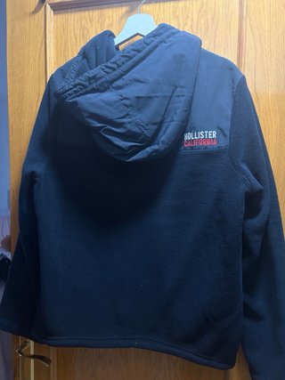 Chaqueta Hollister Negra con Capucha