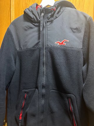 Chaqueta Hollister Negra con Capucha