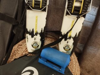 Esquís cortos de alpinismo, con pieles de foca 100