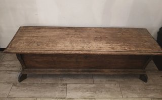 Cassapanca in legno