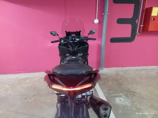 Yamaha Tmax 560 Negra
