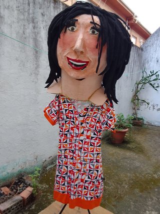 Cabezudo Joven Vestida de Raso