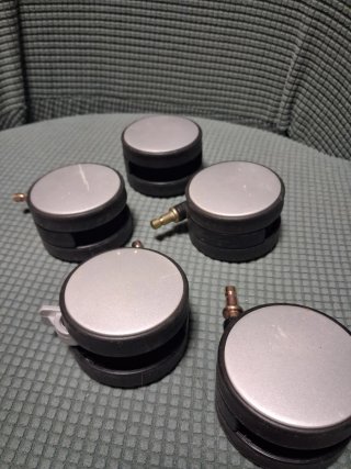 5 Ruedas para Muebles