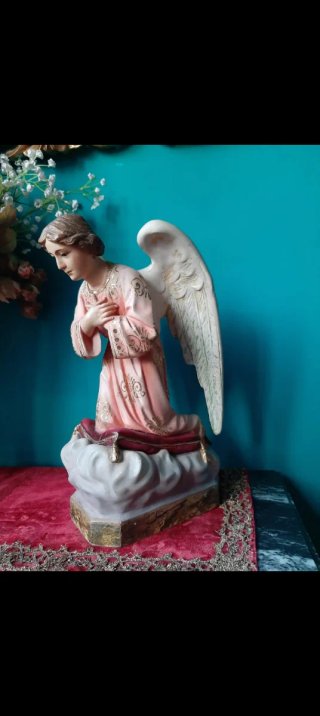 FIGURA RELIGIOSA DE OLOT ÁNGEL