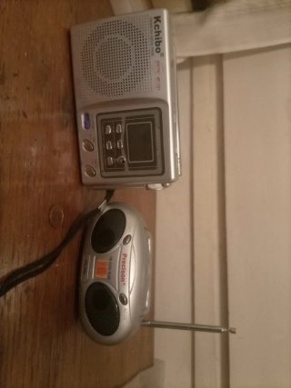 2 Radios Portátiles:Kchibo Digital AM/FM+Precision