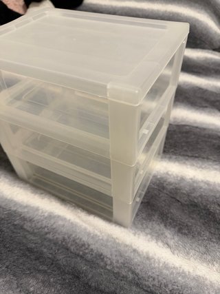 Estantería de plástico transparente