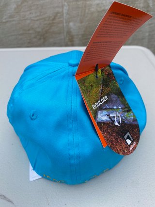 Gorra Sukull Tragoworld Azul y Amarillo
