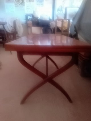 Mesas de madera antiguas