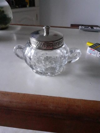 Azucarero antiguo cristal tallado