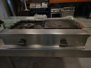 Cocina industrial 2 fuegos + plancha